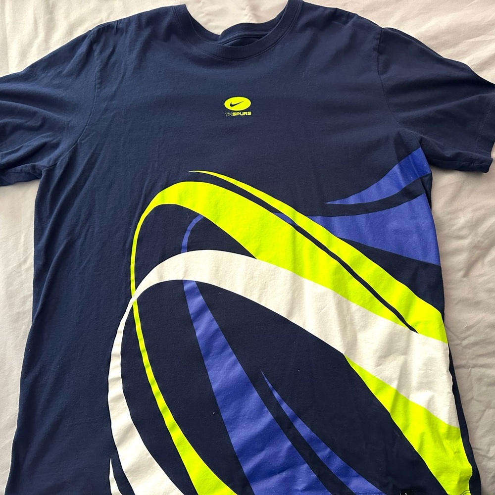 Nike Men's Blue and Yellow Graphic Tee